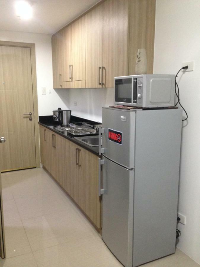 Shore Residences Moa Manila Esterno foto