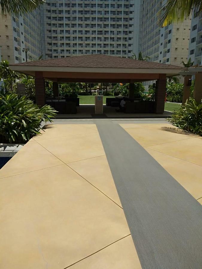 Shore Residences Moa Manila Esterno foto