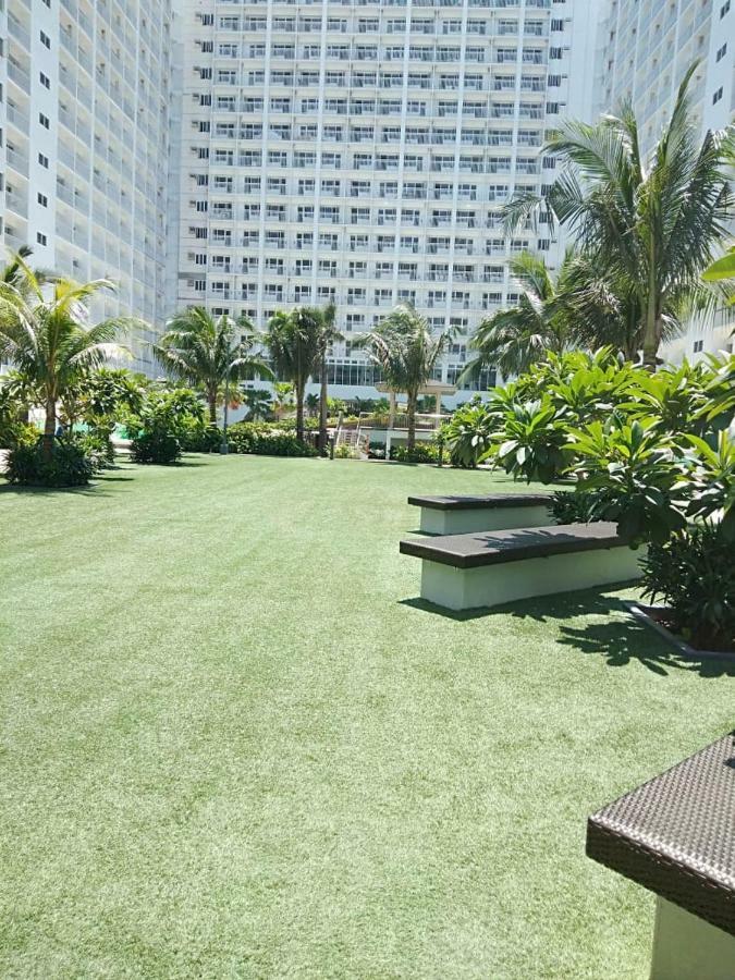 Shore Residences Moa Manila Esterno foto