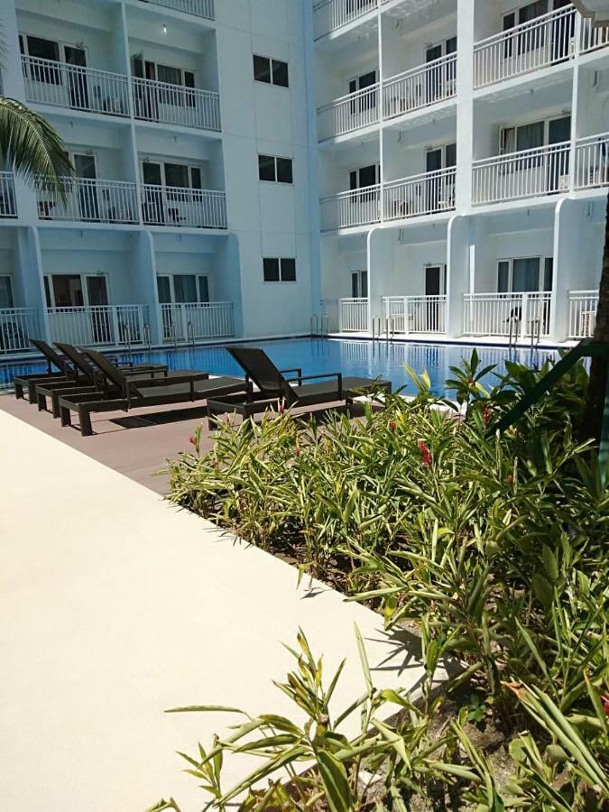 Shore Residences Moa Manila Esterno foto